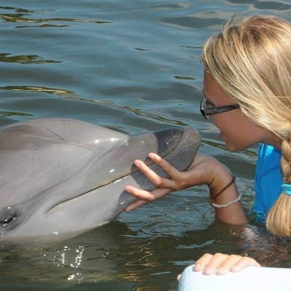 Meet your Posher, Hannah - Picture 1 of 1